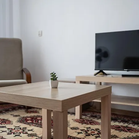 Hetmanska Homely By Bookinghost Daire